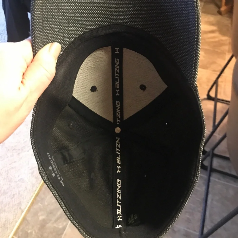 Under Armour Classic Fit Heathered Blitzing Hat - Picture 4 of 8